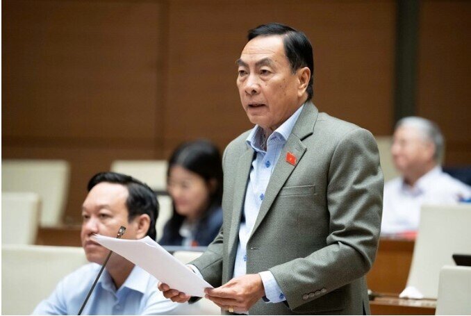 Dân phải photo sổ đỏ để tích hợp dữ liệu đất đai: Đại biểu nói 'phiền hà, mất thời gian'