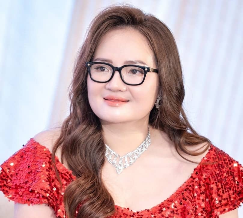Diễn biến mới nhất vụ Hoàng Hường: Lộ danh tính nữ đồng phạm gây thiệt hại hàng nghìn tỷ đồng