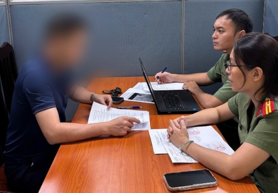 T.Q.A bị xử phạt vì tung tin sai sự thật về vụ án đang được điều tra