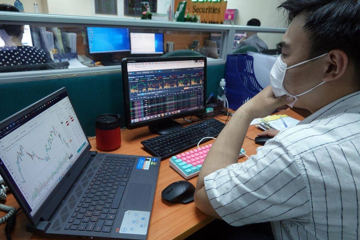 Khuyến nghị cổ phiếu 3/11