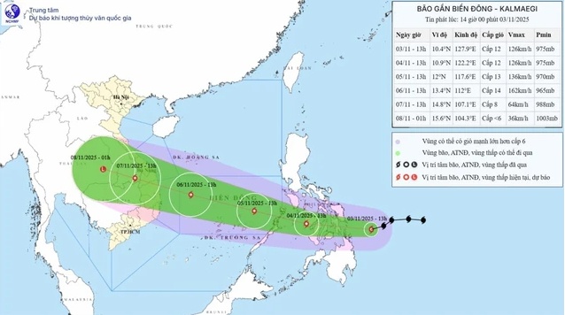 Theo Trung tâm khí tượng thủy văn Quốc gia, vào 19h ngày 3/11, vị trí tâm bão ở vào khoảng 10,6 độ  ...