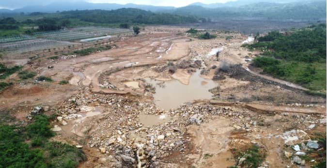 Vỡ hồ chứa nước ở Lâm Đồng: Công trình chỉ bằng đất đá, thiếu kè bê tông