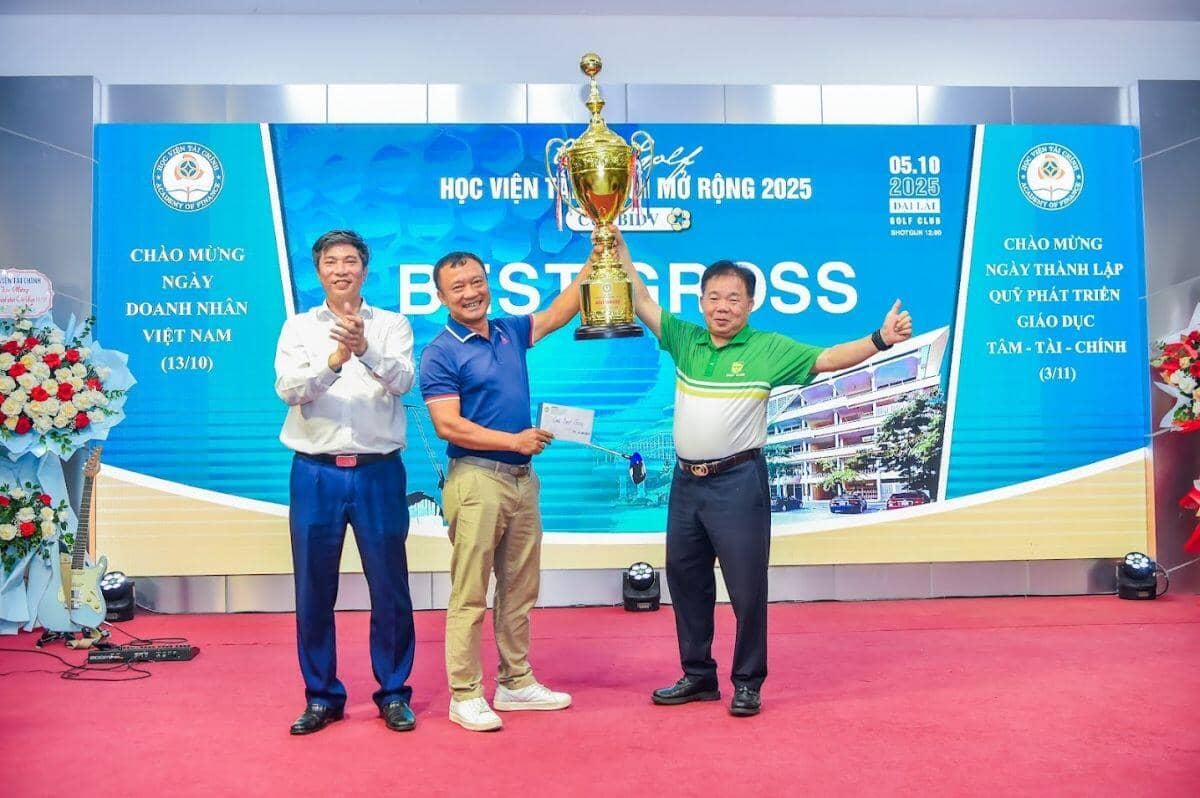 Golfer Kiều Văn Cường ( Gross 76) vô địch Giải Golf Học viện Tài chính Mở rộng năm 2025 - Cup BIDV