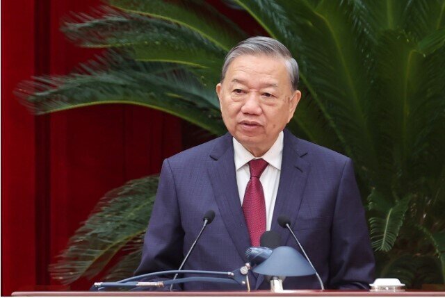 Trung ương nhất trí cao nhân sự giới thiệu tham gia Bộ Chính trị, Ban Bí thư khóa XIV