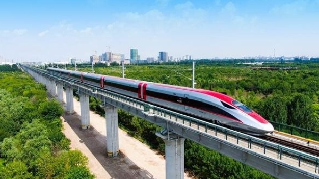 Vay Trung Quốc hơn 7 tỷ USD làm đường sắt cao tốc, nền kinh tế 280 triệu dân oằn mình gánh nợ
