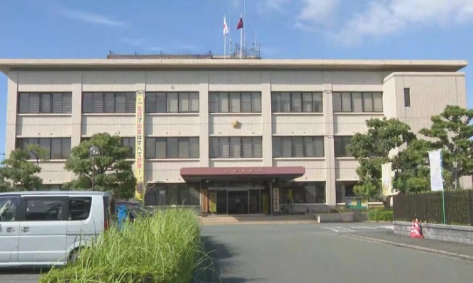 Chồng đánh vợ vì 'bị quỵt lương'