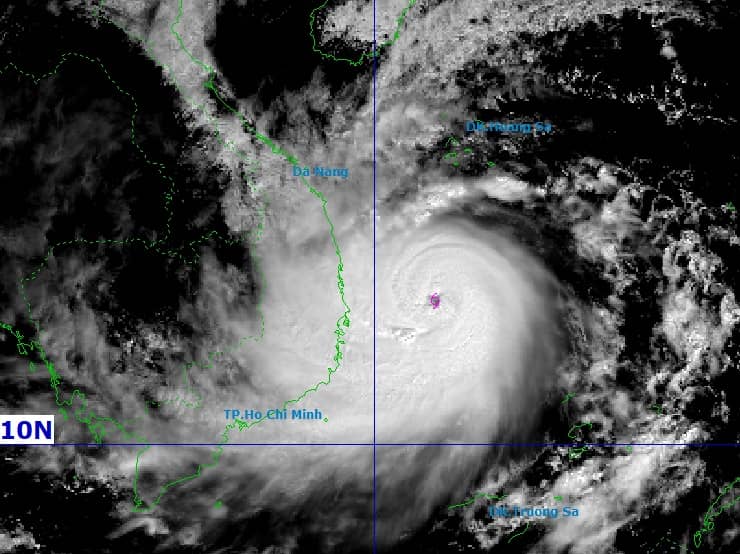 Bão Kalmaegi tiếp tục tăng cấp, ban bố rủi ro thiên tai cấp 4