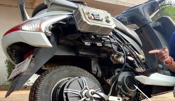 Ranh giới an toàn mong manh khi hoán cải xe xăng thành xe điện