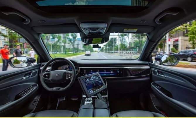 Robotaxi Trung Quốc chạy gần 36.000 chuyến mỗi ngày