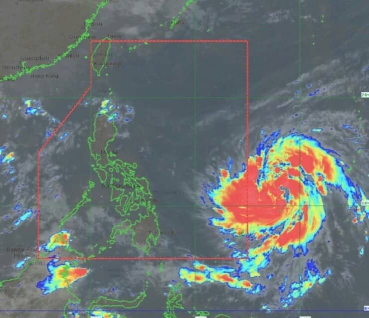 Kalmaegi chưa qua, "quái vật" Phượng Hoàng đã đến với tốc độ kinh hoàng, tăng cấp thần tốc