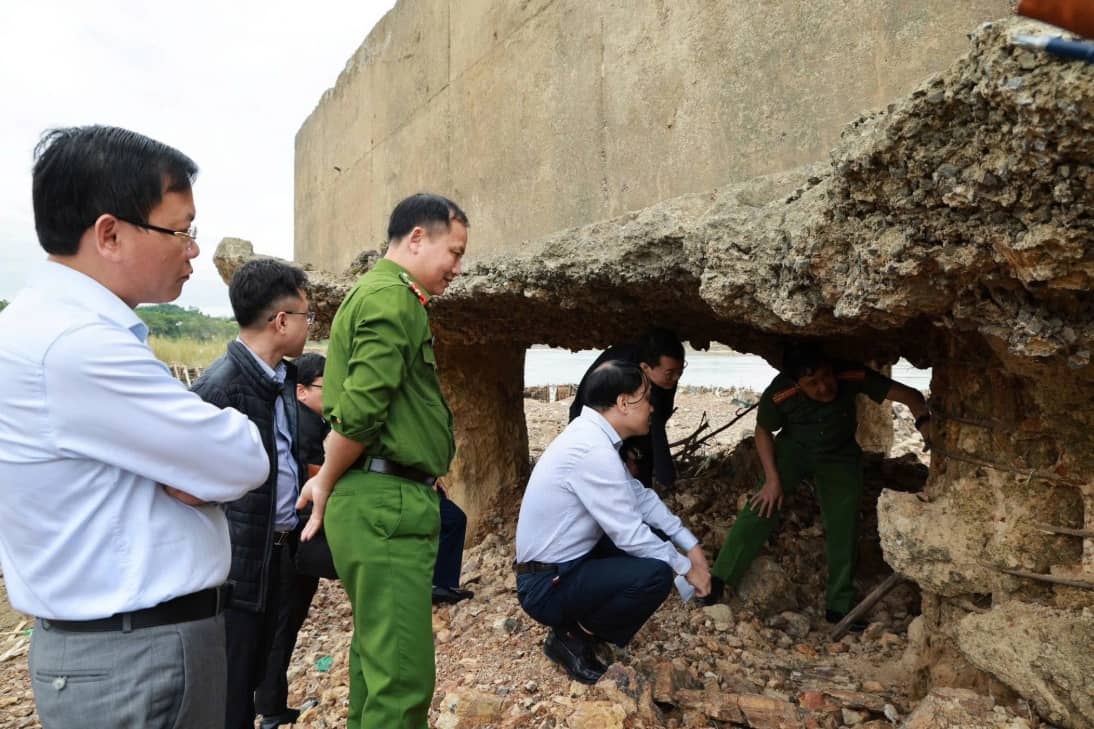 Hiện trạng cầu sông Lô trơ lõi thép sau 10 năm sử dụng