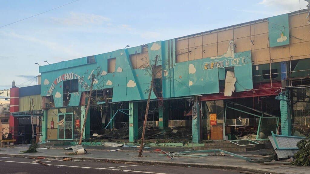 Cảnh tượng bão số 13 càn quét ở Gia Lai, thiệt hại ước tính hơn 5.000 tỷ đồng