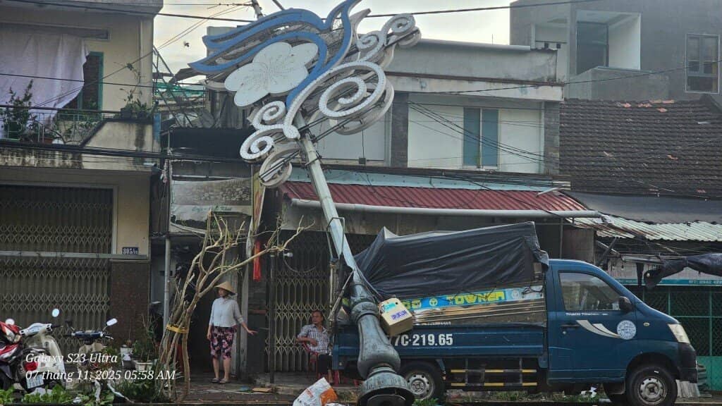 Cảnh tượng bão số 13 càn quét ở Gia Lai, thiệt hại ước tính hơn 5.000 tỷ đồng