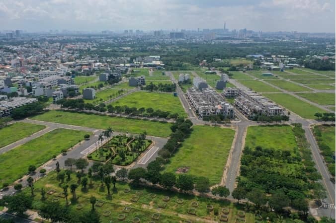 Mua đất nền thời đỉnh giá, nhiều nhà đầu tư khó 'về bờ'