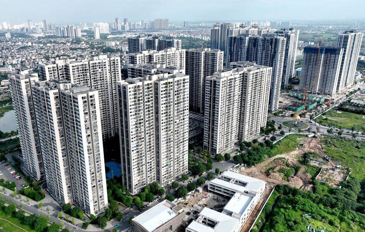 Ráng cày cuốc để 'dư hai căn chung cư cho 2 con trai cưới vợ'