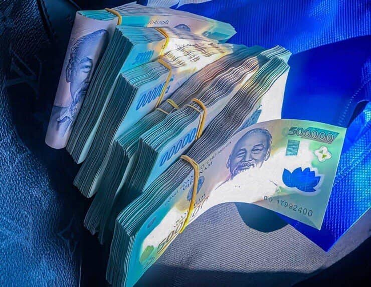 Lãi tiết kiệm tăng mạnh, có 100 triệu đồng gửi ngân hàng nhận được bao nhiêu tiền lãi?