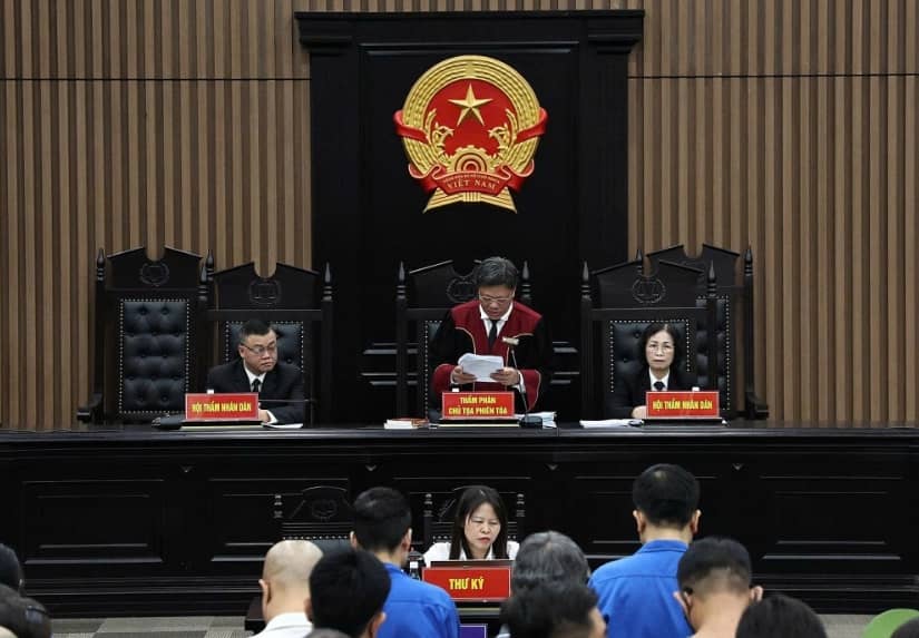 Cựu phó chủ tịch tỉnh đánh bạc 7 triệu USD bị tuyên hơn 3 năm tù