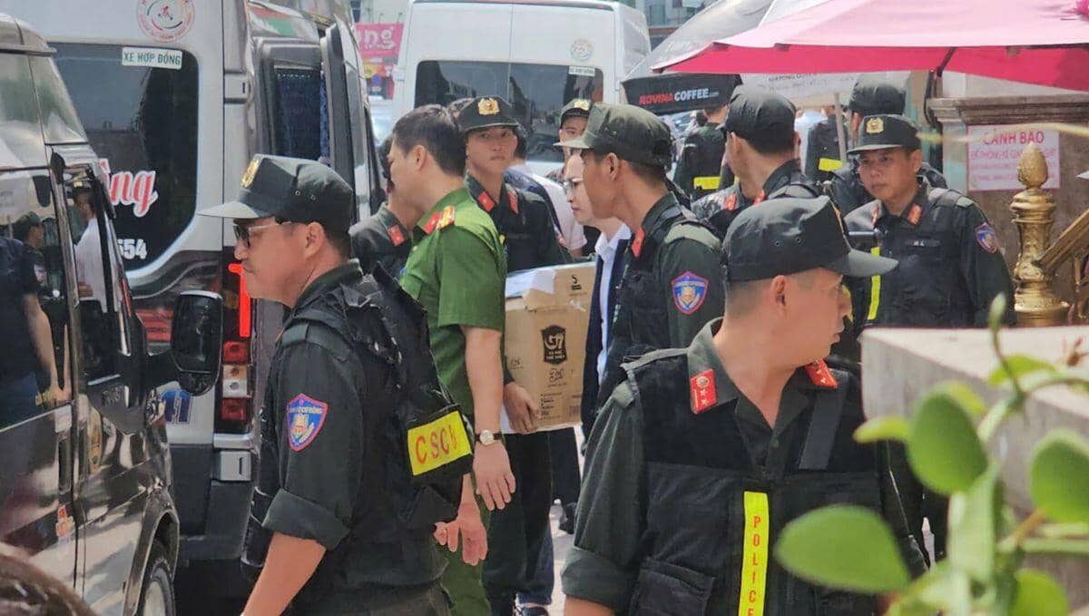 ‘Bóc trần’ bí mật cuộc hôn nhân xa hoa của vợ chồng chủ chuỗi thẩm mỹ Mailisa