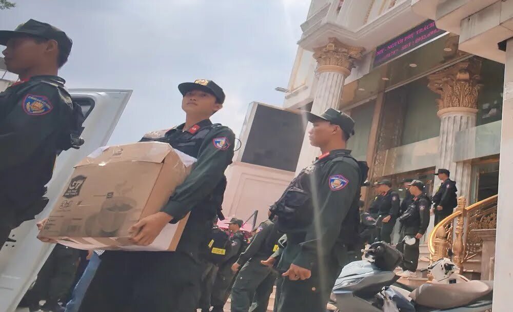 Giữa lúc biệt phủ 4.000m² và chuỗi thẩm mỹ Mailisa bị khám xét, vợ chồng Mailisa đang ở đâu?