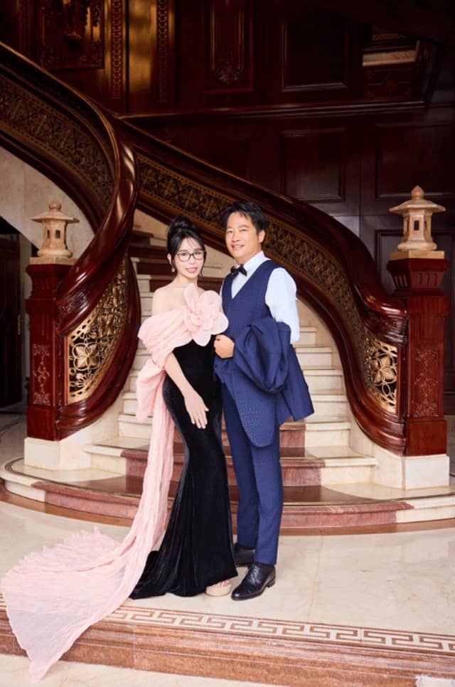 Bóc trần' bí mật cuộc hôn nhân xa hoa của vợ chồng chủ chuỗi thẩm mỹ