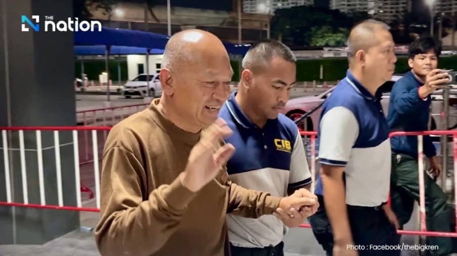 Rúng động Thái Lan: Sư trụ trì bị bắt vì biển thủ tiền từ thiện, lộ 411 sổ đỏ và 60 ô tô sang