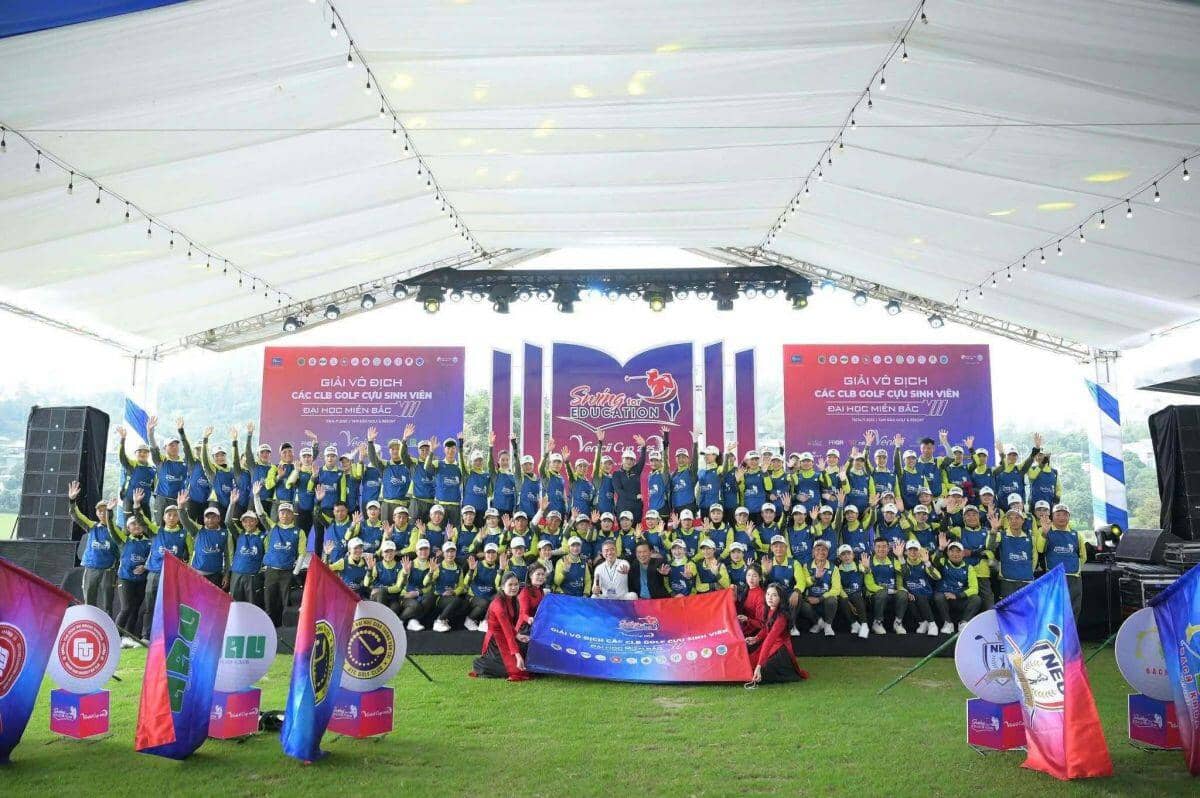 Đội tuyển golf Trường Đại học Kinh tế Quốc dân (NEU) vô địch giải golf Swing for Education 2025