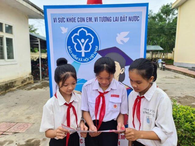 Thực hư thông tin hàng loạt phụ huynh TPHCM được trả lại 700.000 đồng, chính quyền nói gì?