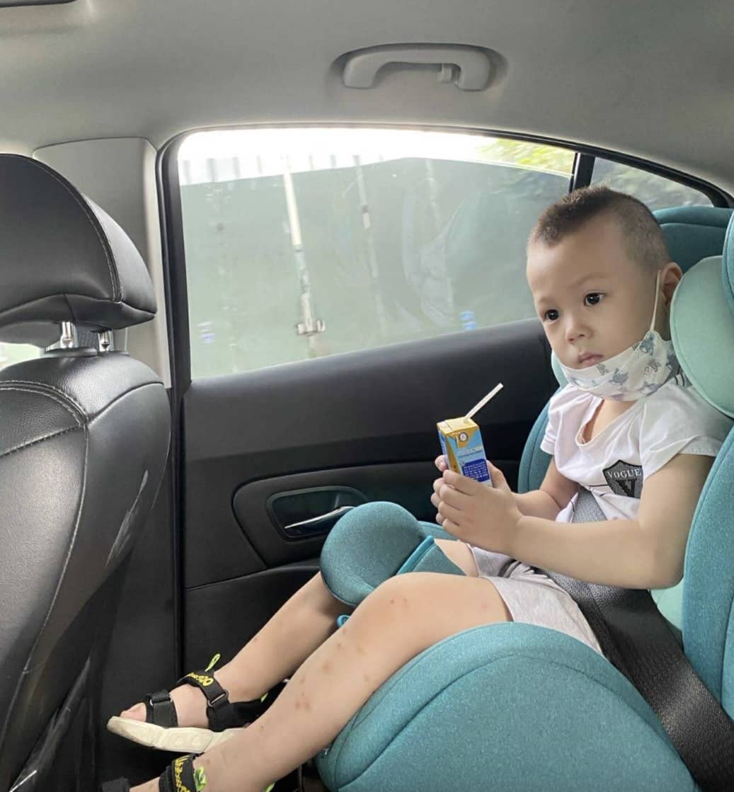 Gia đình bối rối với quy định 'ghế trẻ em trên ôtô'