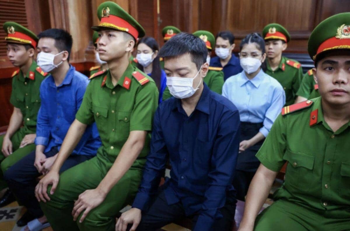 Hằng Du Mục: 'Nếu biết sai sẽ không đánh đổi'