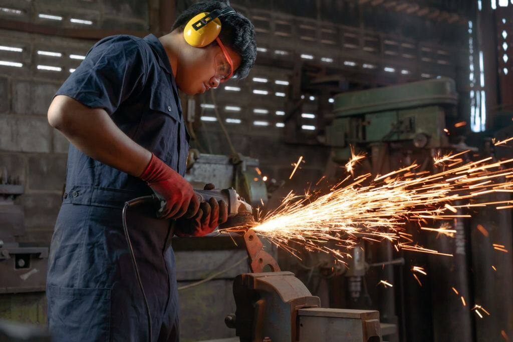 Giá đồng tăng kỷ lục, nhu cầu của đất nước tỷ dân “tụt dốc”