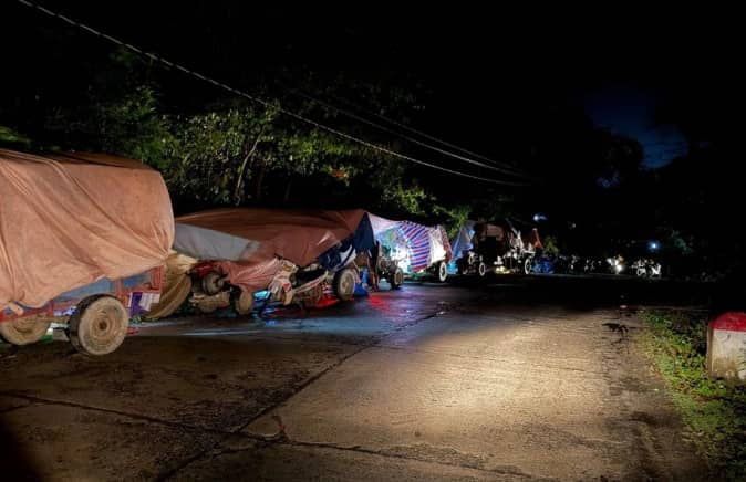 Tin đồn vỡ đập lan nhanh trong đêm, người dân hoảng loạn sơ tán