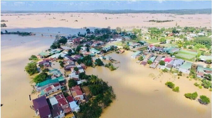 Theo Sở Nông nghiệp và Môi trường Đắk Lắk, những ngày qua tỉnh hứng chịu gió mạnh cấp 10, giật cấp 14  ...