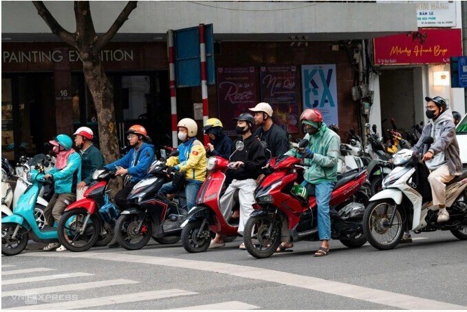 Hà Nội muốn cấm xe máy xăng trong vành đai 1 theo khung giờ