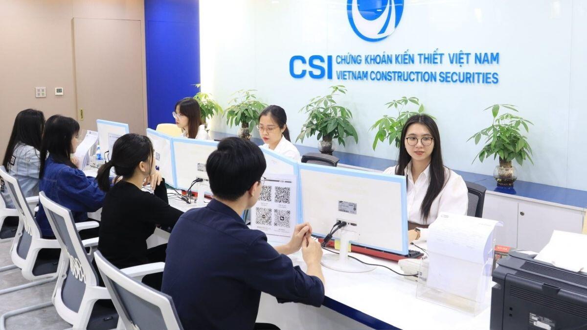 72 giờ, 9 án phạt: Thị trường chứng khoán – BĐS liên tục bị “sờ gáy”