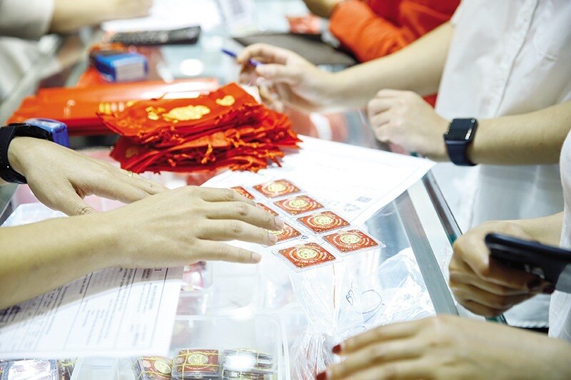 "Cơn khát" nguyên liệu thắp lửa kỳ vọng sàn vàng