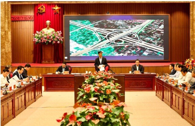 Bí thư Hà Nội chỉ đạo tháo gỡ khó khăn, đẩy nhanh tiến độ dự án Vành đai 4 - Vùng Thủ đô