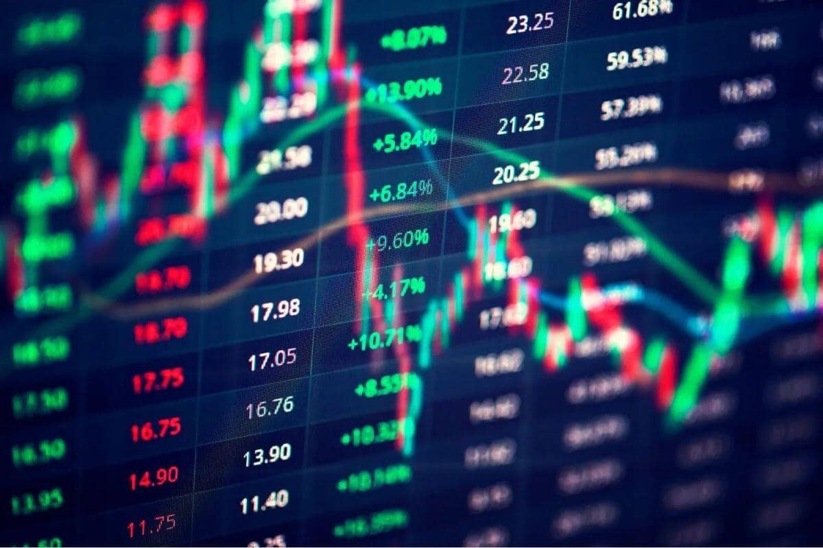 Diễn biến cổ phiếu đáng chú ý trong tuần qua