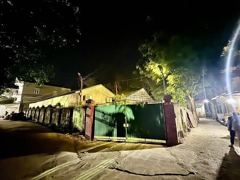 Lạng Sơn: Công an xuất hiện tại trụ sở cũ của Đội Quản lý thị trường số 4