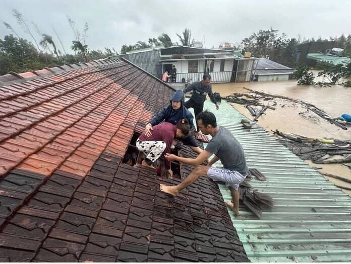 Thủ tướng phát động "Chiến dịch Quang Trung" thần tốc xây lại nhà cho người dân miền Trung