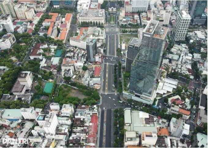 Giá căn hộ TP.HCM “leo thang” trên 100 triệu/m²: Nguyên nhân thật sự là gì?