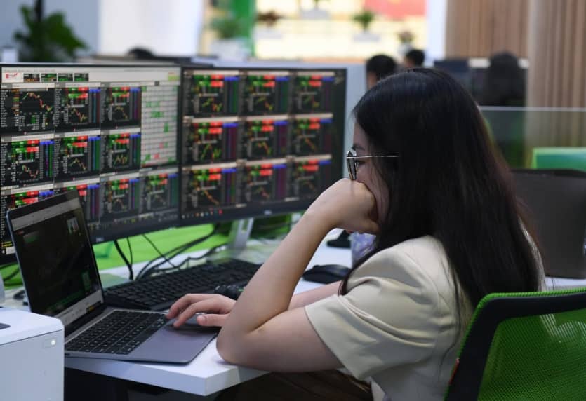 Lại đến mùa "in giấy" của các CTCK