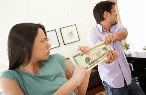 Nóng: Từ ngày 15/12, kiểm soát thu nhập của chồng hoặc vợ có thể bị phạt 30 triệu đồng