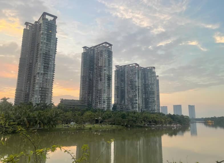 Kìm đà tăng giá bất động sản như thế nào?