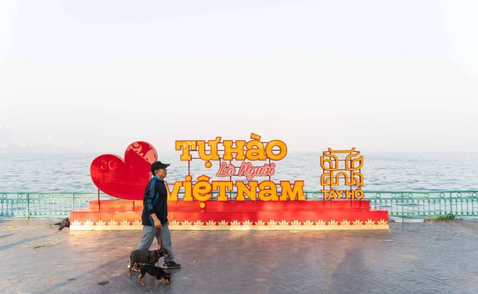 Hà Nội ô nhiễm không khí từ sáng đến đêm