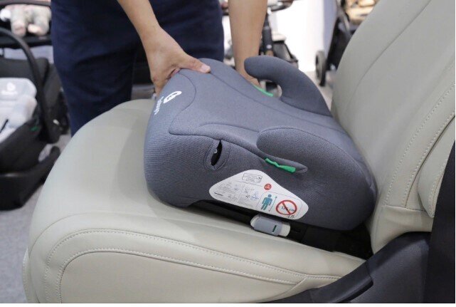 Ghế trẻ em trên ô tô: Quy định mới của CSGT sẽ miễn trừ xe khách