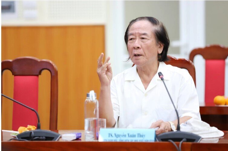 Cư dân chung cư “vạn người” bất ngờ mất bãi gửi xe điện, chuyên gia chỉ cách giảm rủi ro cháy nổ