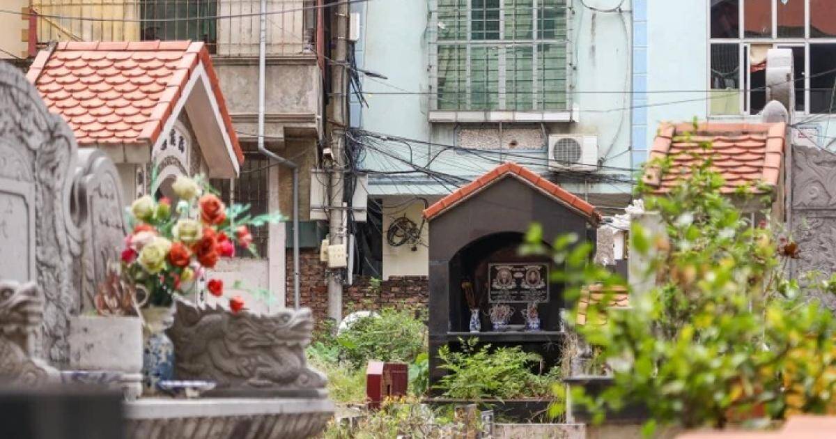Giá rẻ hơn 30%, nhà gần nghĩa trang được lùng mua