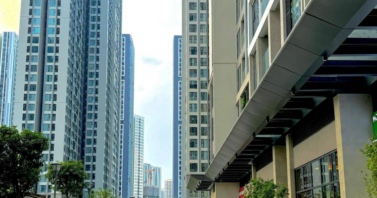 Siết tín dụng để giảm giá nhà