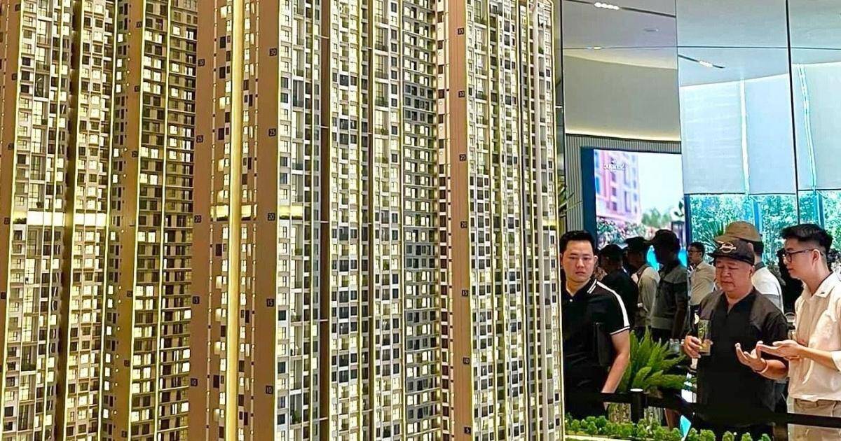 Siết tín dụng để giảm giá nhà