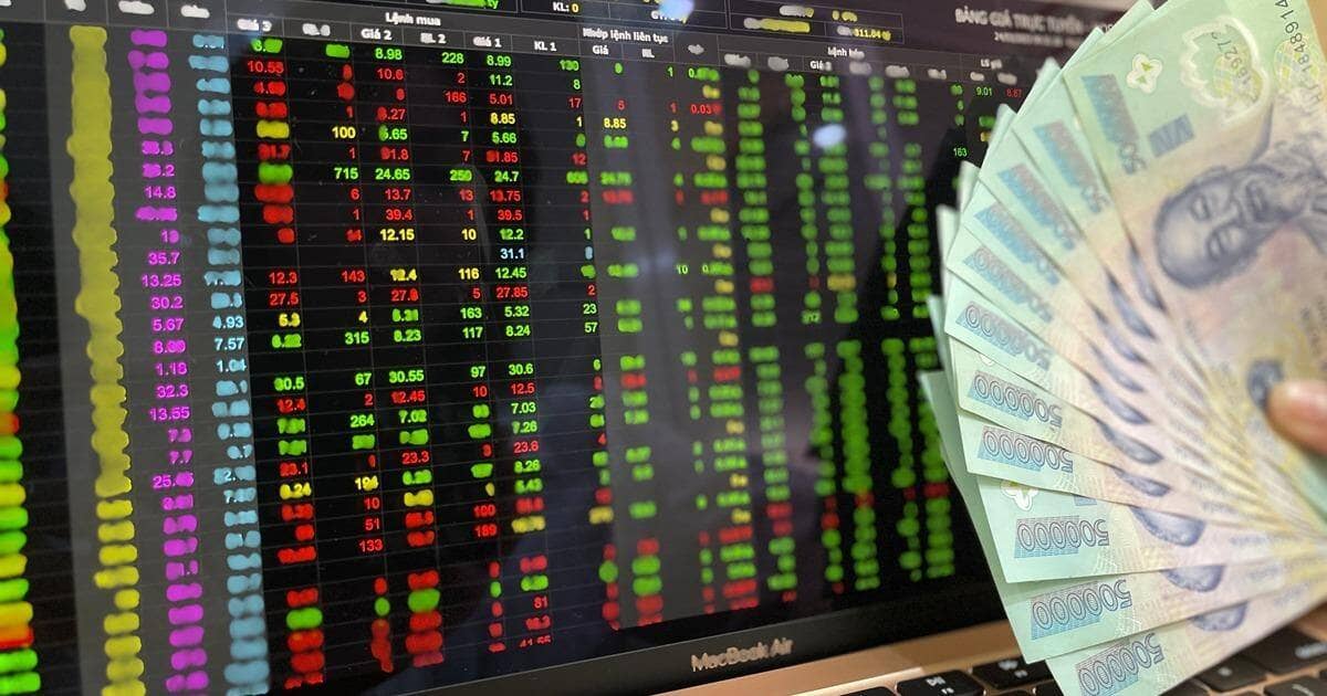 Lãi suất đổi chiều, thị trường thử sức bền